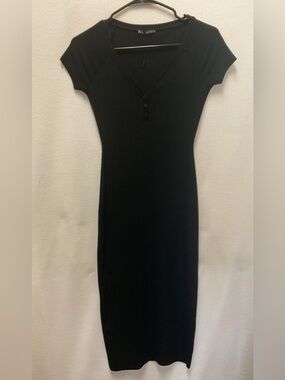 Zara Black V-Neck Short Sleeve Midi Dress